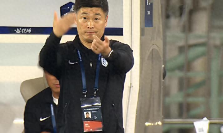 pp电子-崔康熙大部分嫡系助教都被鲁能送走，为何唐田却能留下冬训