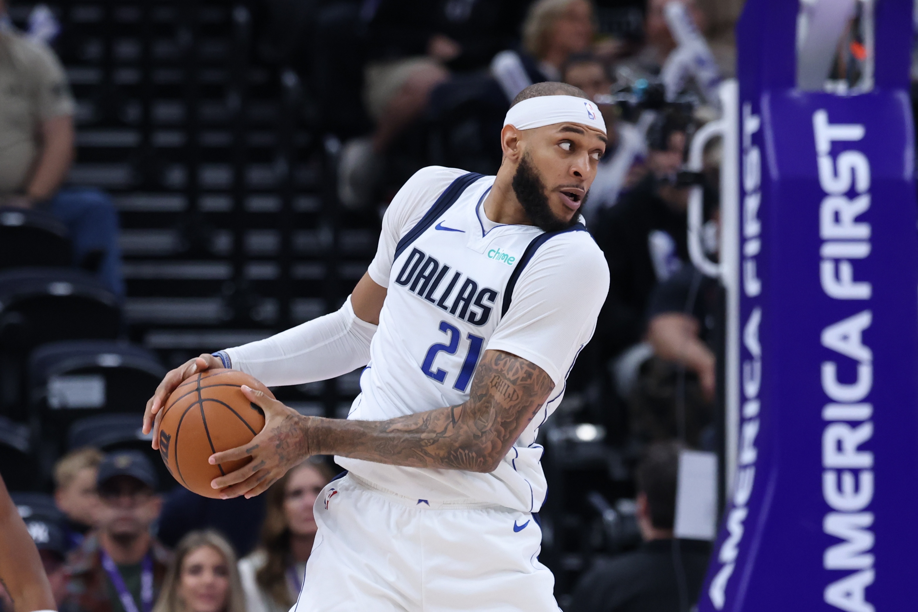 pp电子-已缺席4场！基德：加福德参加了完整训练 明天打湖人会准备好出战